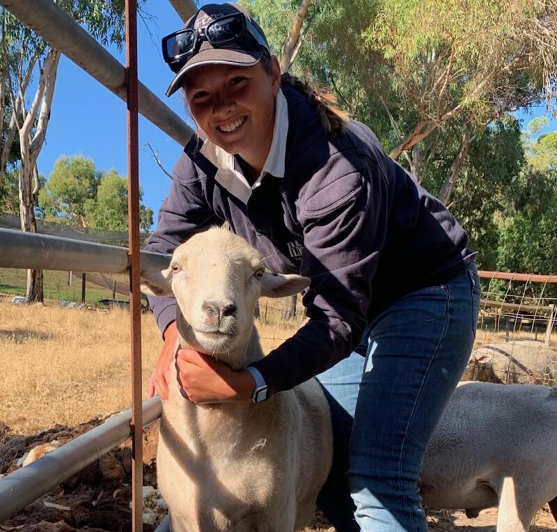 Emma Large animal vet nurse web Emma is Cameron Veterinary Services' large animal vet nurse